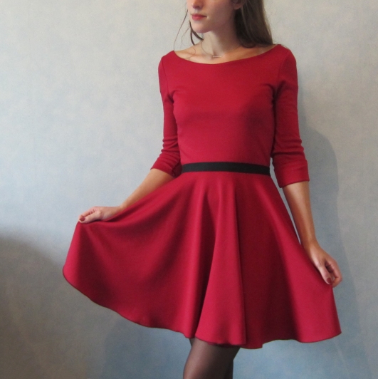 Robe patineuse rouge maille